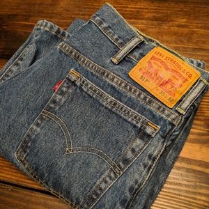 Levi's 517 medium stonewash jeans